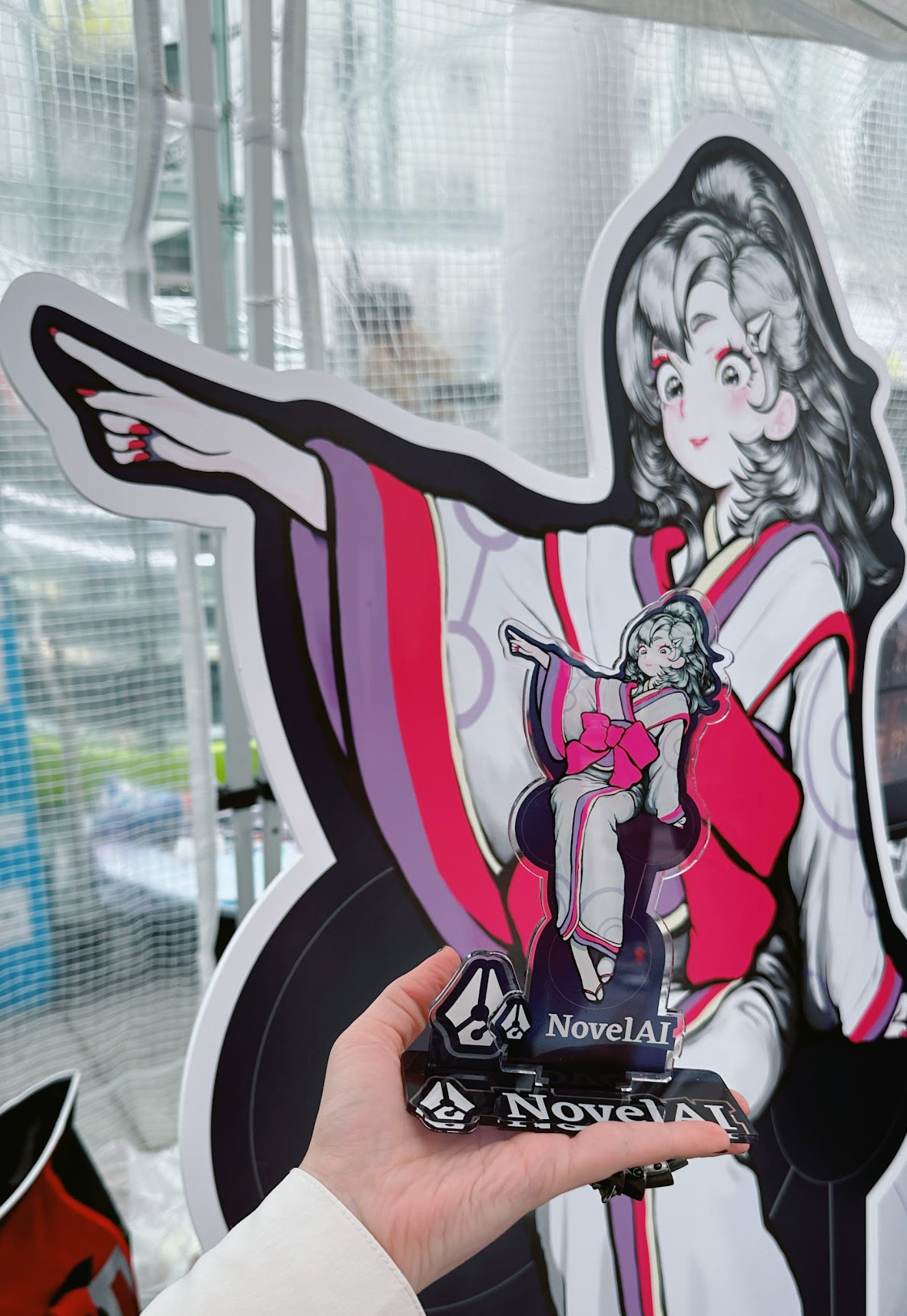 The asset in question, Nai-chan pointing at unlimited possibilities!